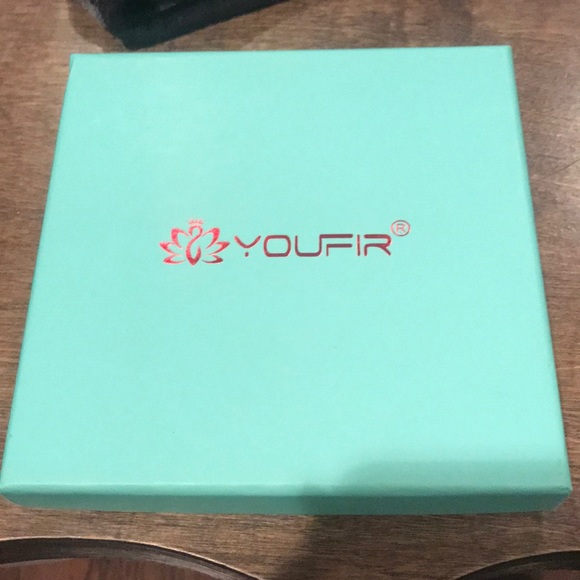 Stunning deep plum statement necklace earrings - Picture 11 of 11